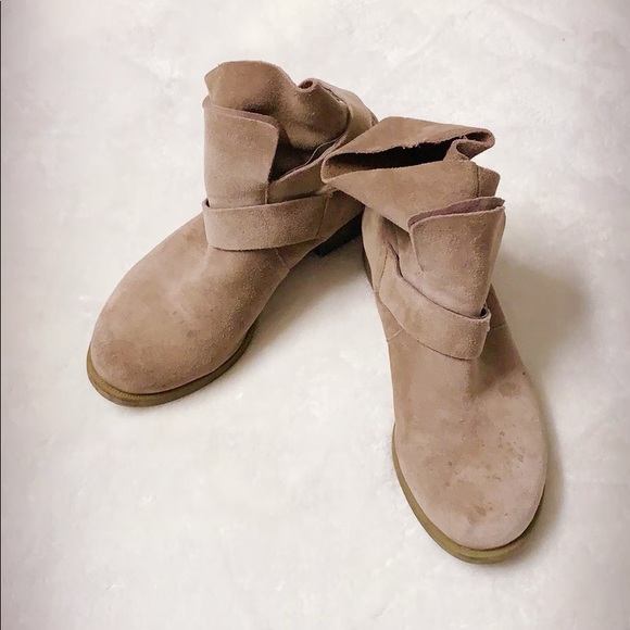 Reaction kennethcole woman bootie 7.5 - Picture 1 of 4